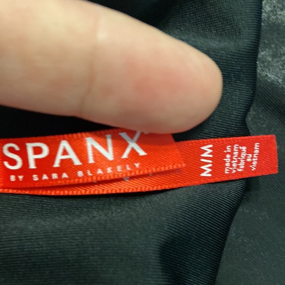 SPANX Leggings size M excellent condition please see pictures inseam 27” - Picture 7 of 16